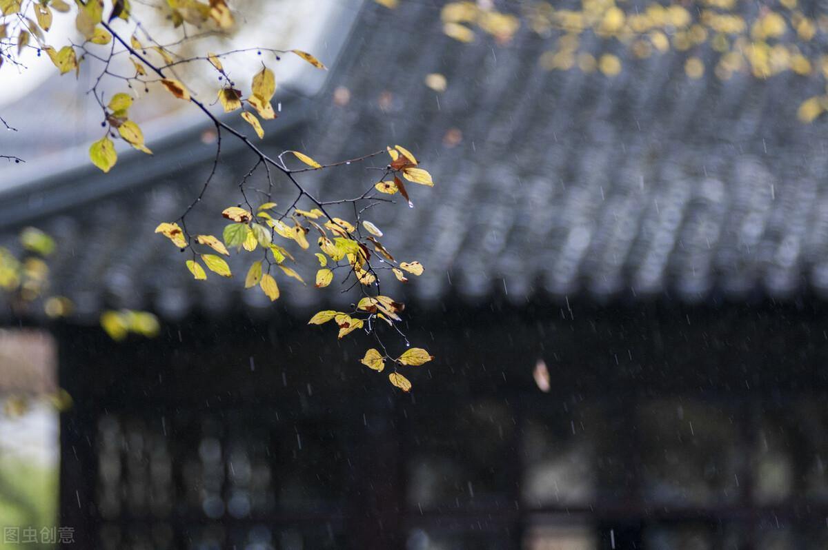 杜甫秋雨叹三首原诗阅读(杜甫秋雨叹三首阑风长雨秋纷纷四海八荒同一云注释翻译)