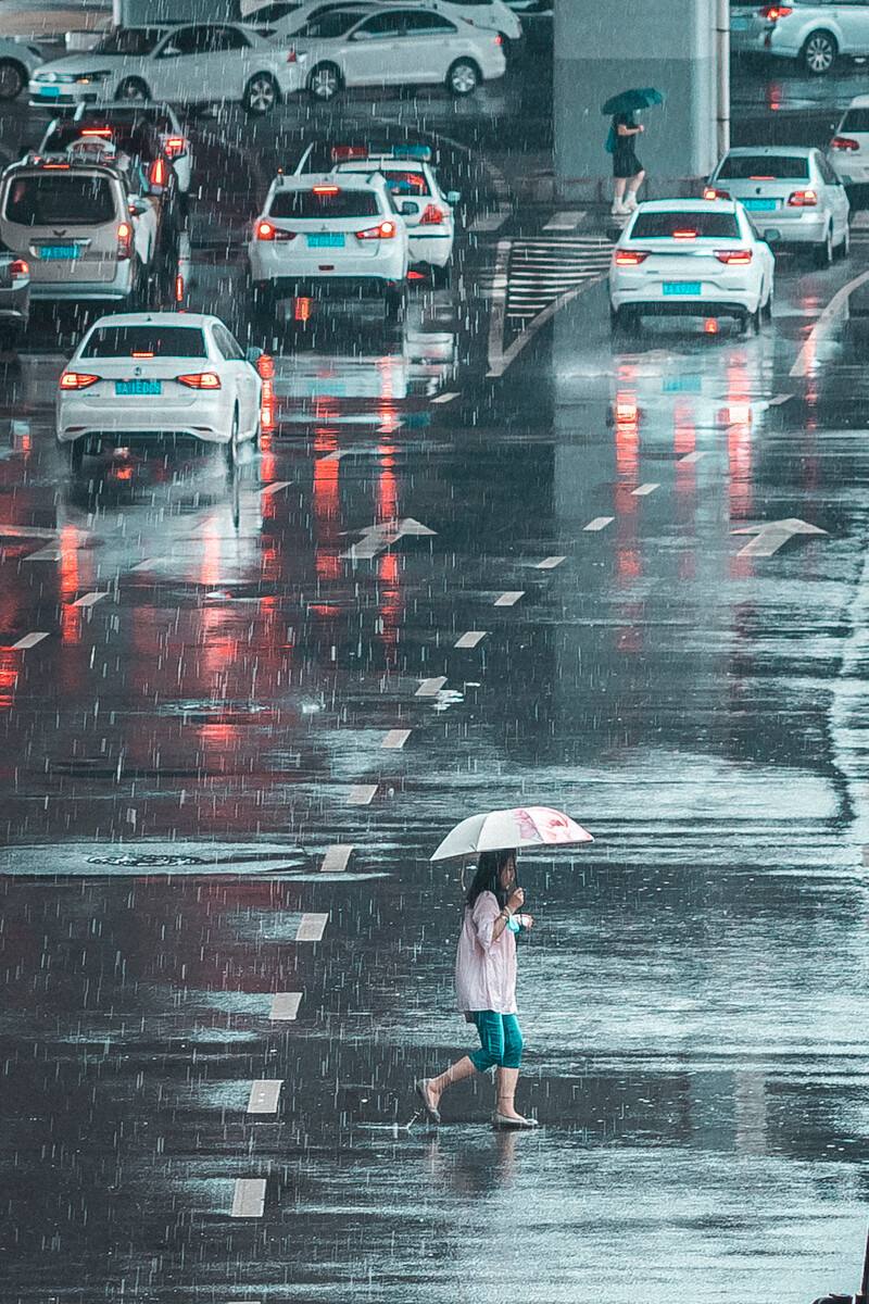 天气预报：今日入伏，暴雨大雨中心确认，60年一遇冷夏？农谚咋说